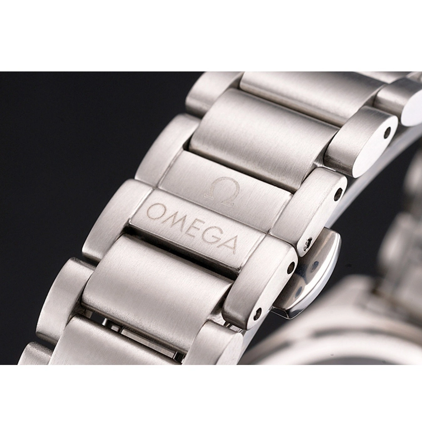 1024 Omega Globemaster Black Dial Stainless Steel Case And Bracelet